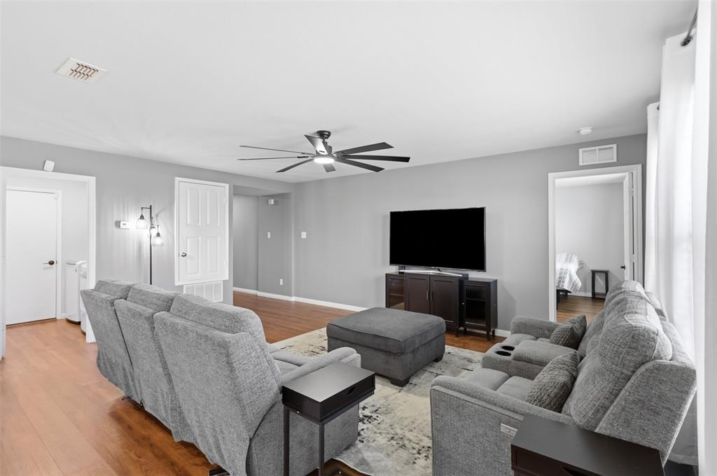 5925 Mountain Bluff Drive