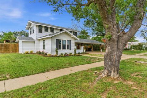 909 3rd Street Graham TX 76450