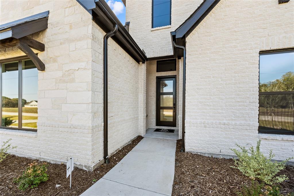 1016 Ranch Boulevard