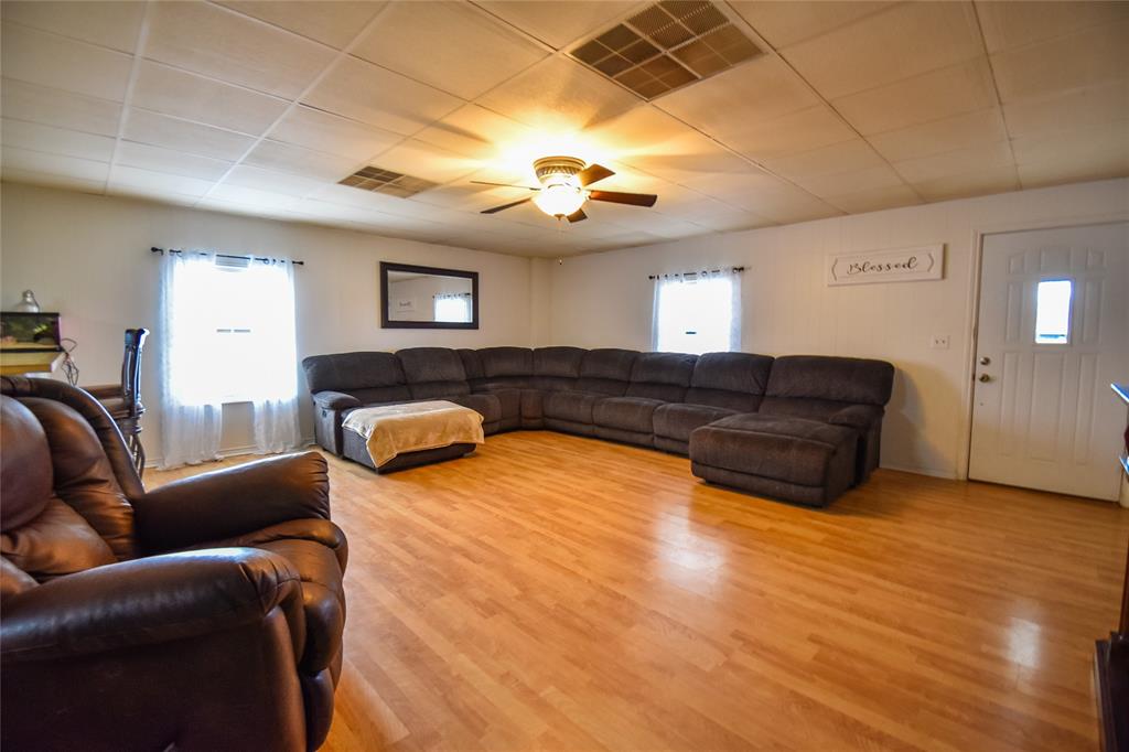 9991 County Road 3201