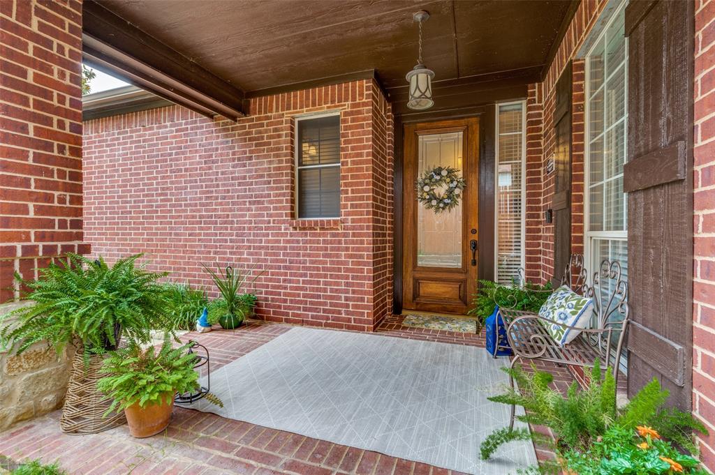 114 Lakehill Drive