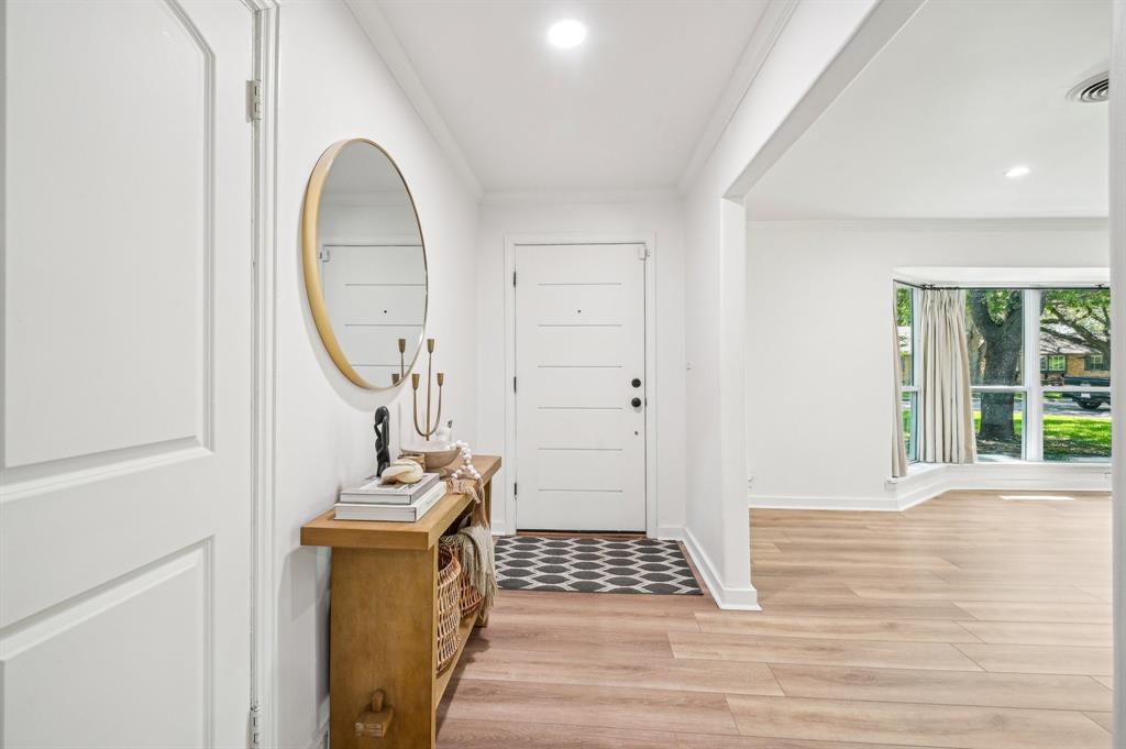 3021 Phyllis Lane