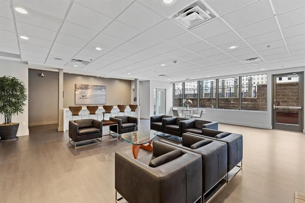 Metropolitan 1200 Main St Condo - Residential