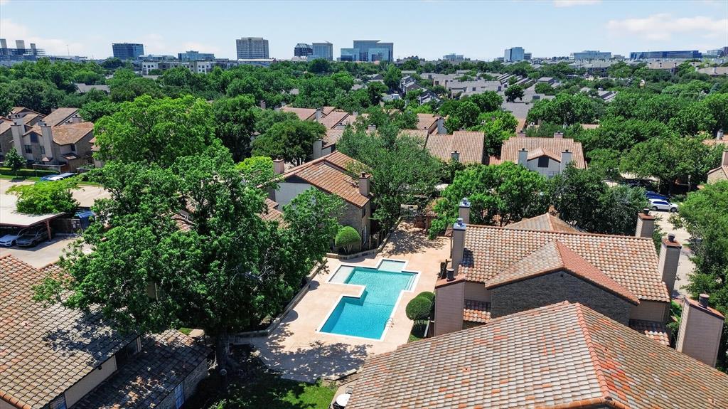 Preston Oaks Crossing Condos 01 & 02 - Residential