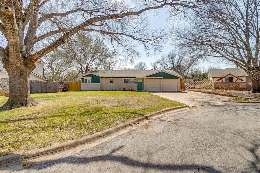 Fantastic 4 Bedroom, 3 Bath, 2 Car Garage Home on Cul de Sac Lot in Summercrest Addition. Property Features: Casita or In Law Separate Living Quarters with Full Bath, Room for Bedroom and Sitting Area, French Doors, and Covered Patio. Main House Features: 3 Bedrooms, 2 Baths. Large, Open Concept Living Space. Galley Kitchen with Granite Counters, Subway Tile Backsplash, New Stainless Appliances. Separate Utility Room with Built Ins and Granite. Dining Area with French Doors to Large Covered Patio. Primary Suite with Walk In Closet, Granite, Shower. 2 Spacious Guest Rooms and Guest Bath. UPDATED and FULL REMODEL. Luxury Vinyl Plank Flooring Throughout. New Bathrooms, Tile Work, Fixtures. HVAC is 2-3 years old. New Water Heater in Casita. Foundation Work Completed with Lifetime Transf. Warranty. Great Property, A Must See!