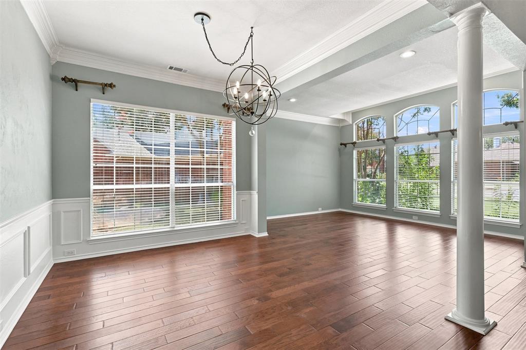 4 Fountain Gate Circle