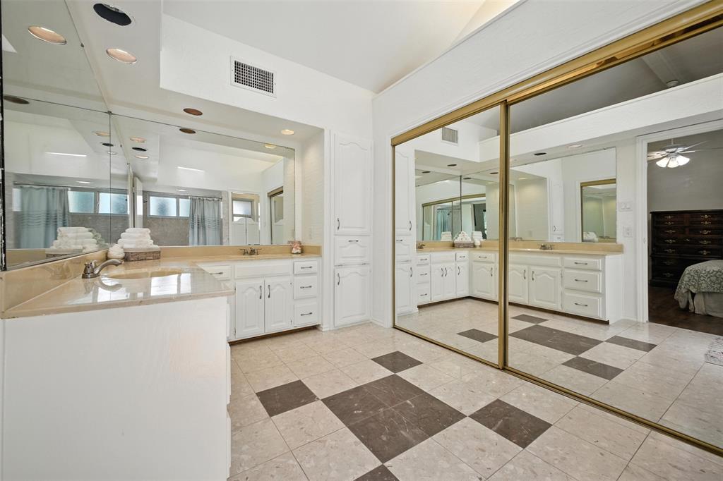 Central Park East - Residential