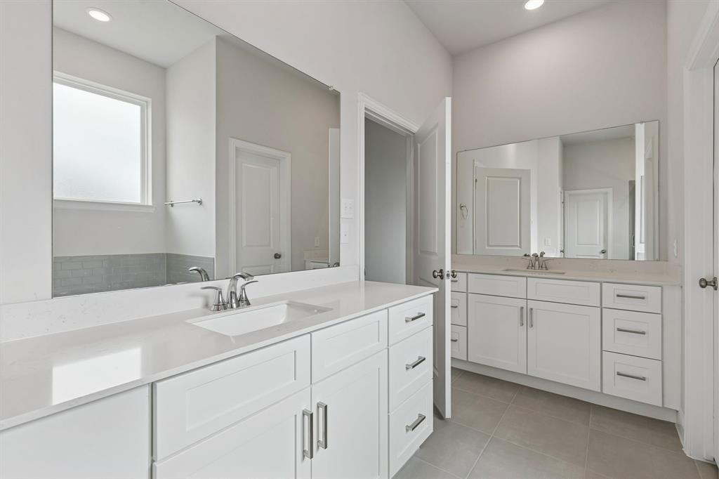 Venetian - Residential