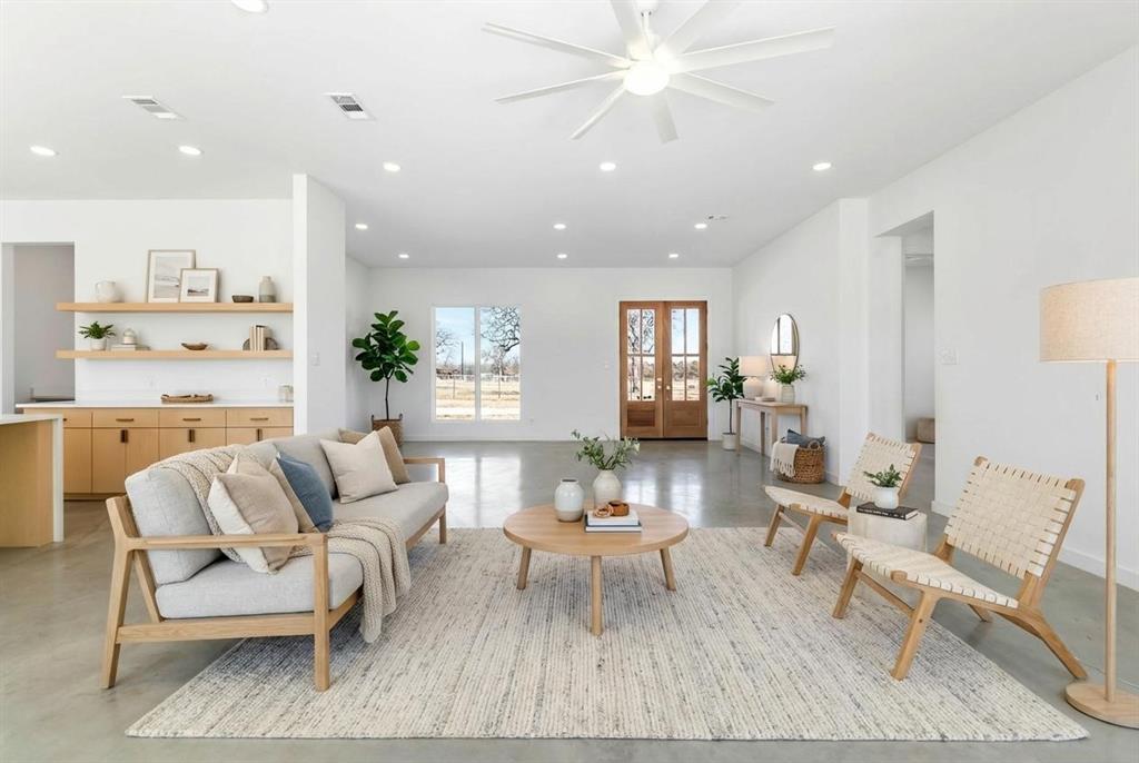 1326 Lynch Crossing Boulevard