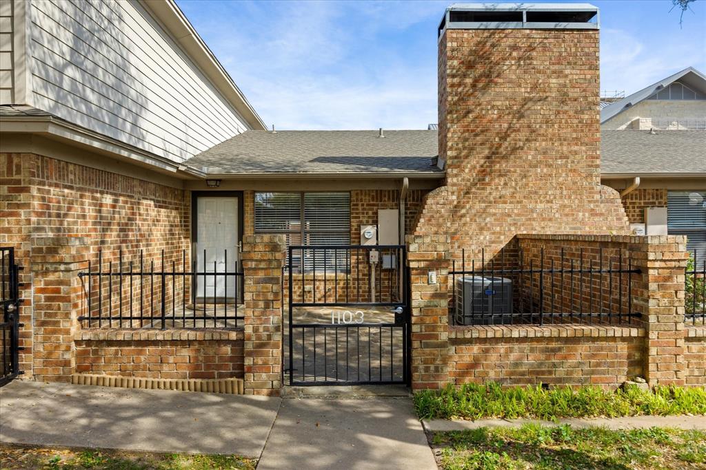 1103 Glenbrook Street