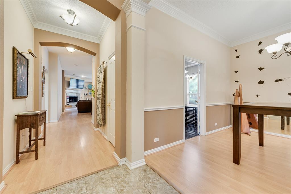 709 Creek Walk Place