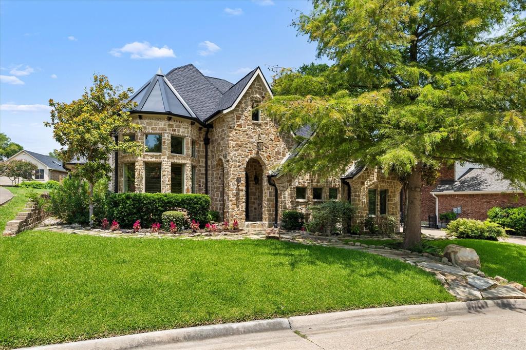 107 Sceptre Drive