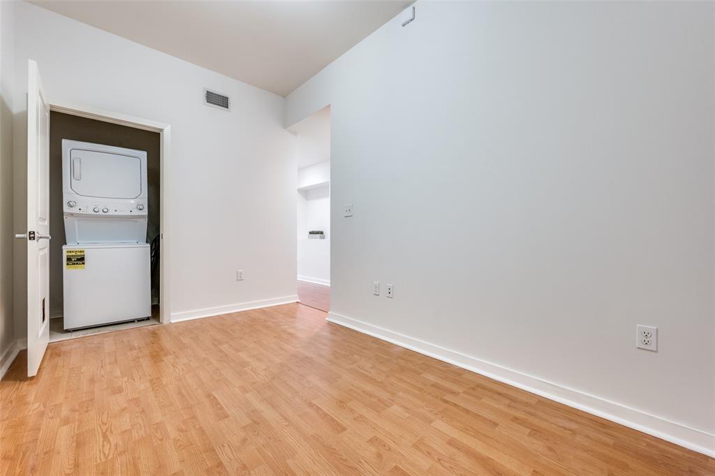 Metropolitan 1200 Main St Condo - Residential