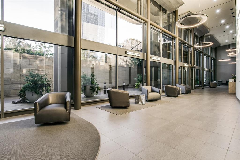 Metropolitan 1200 Main St Condo - Residential