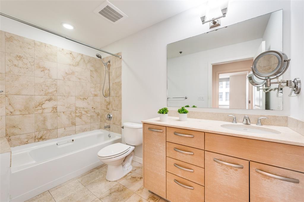 Metropolitan 1200 Main St Condo - Residential