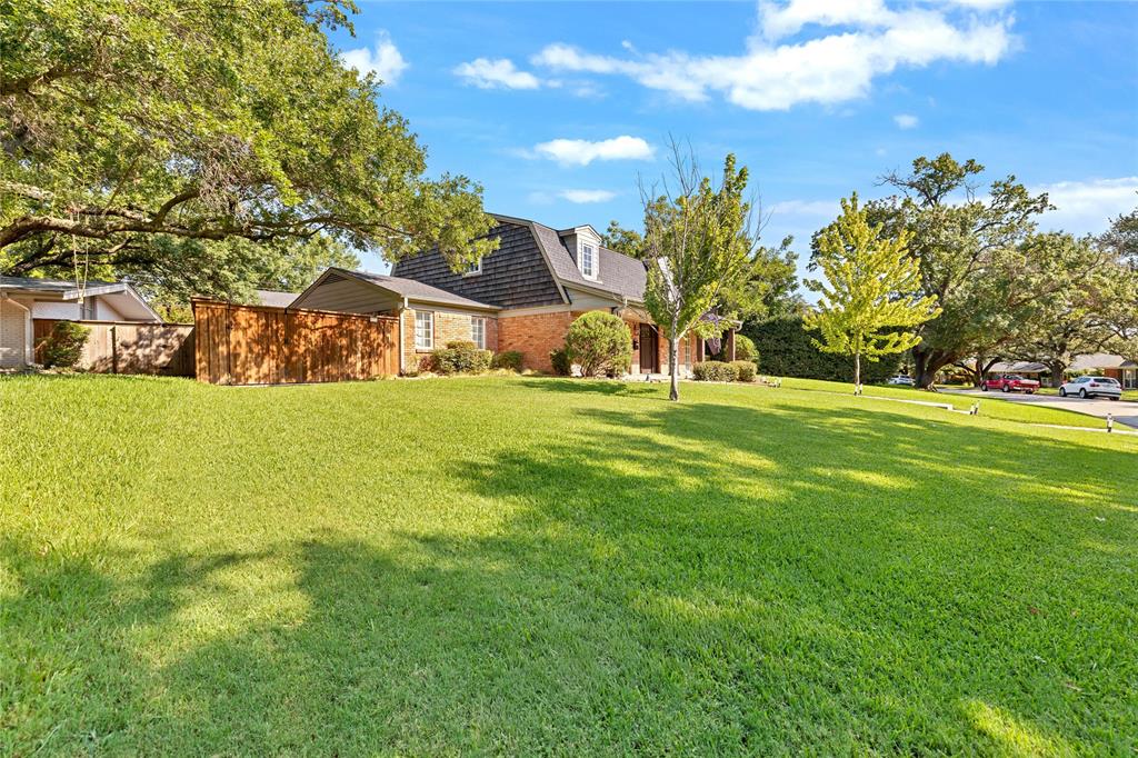 3712 Summercrest Drive