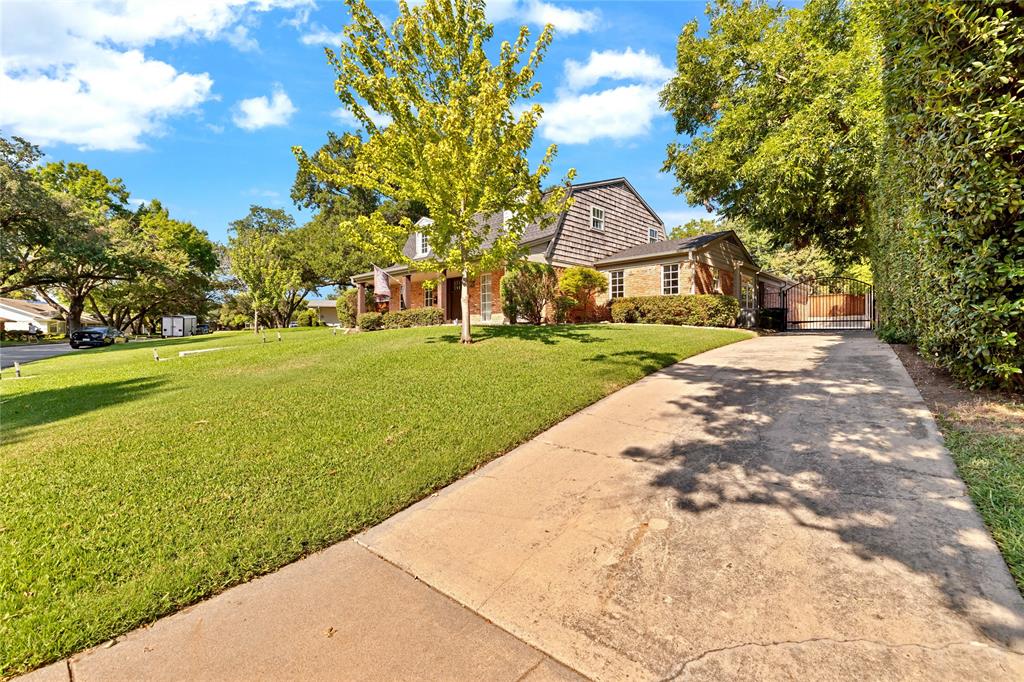 3712 Summercrest Drive