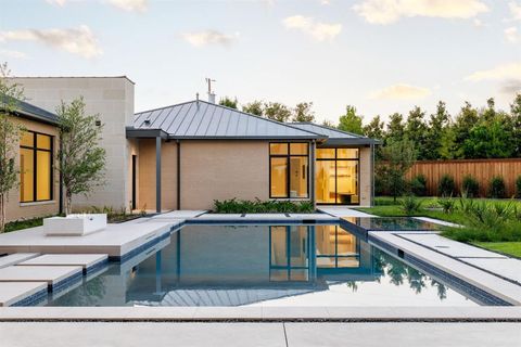 Tiny photo for 4527 N Lindhurst Avenue, Dallas, TX 75229 (MLS # 21085818)