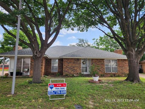 2319 Lido Lane Arlington TX 76015