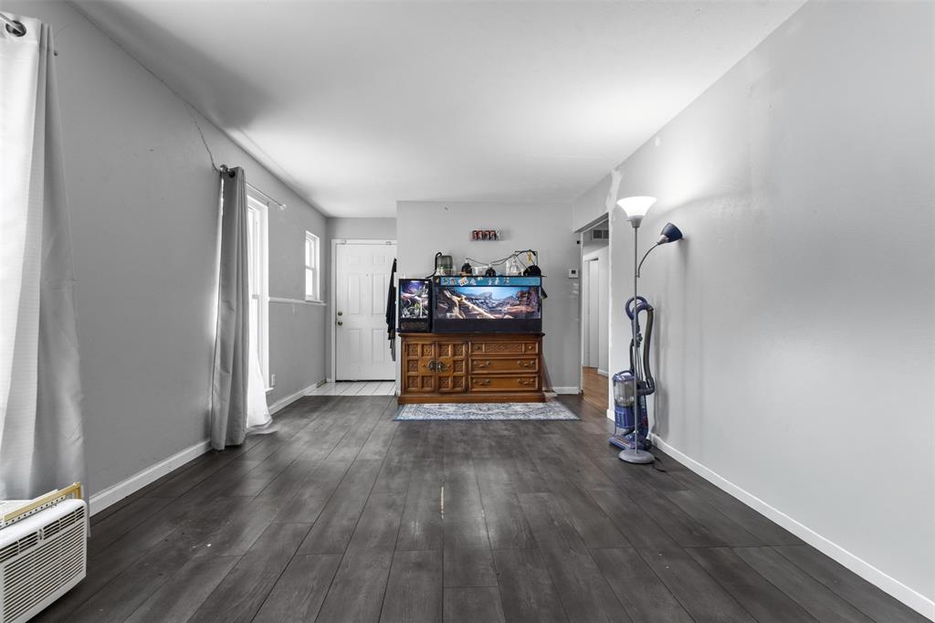 14429 Dennis Lane