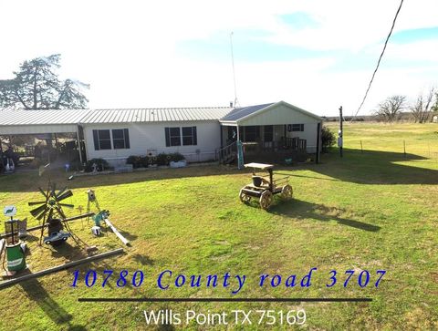 Photo of 10780 County Road 3707, Wills Point, TX 75169 (MLS # 21152059)