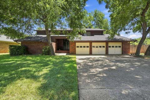 Photo of 408 Arcadia Street, Hurst, TX 76053 (MLS # 21347334)