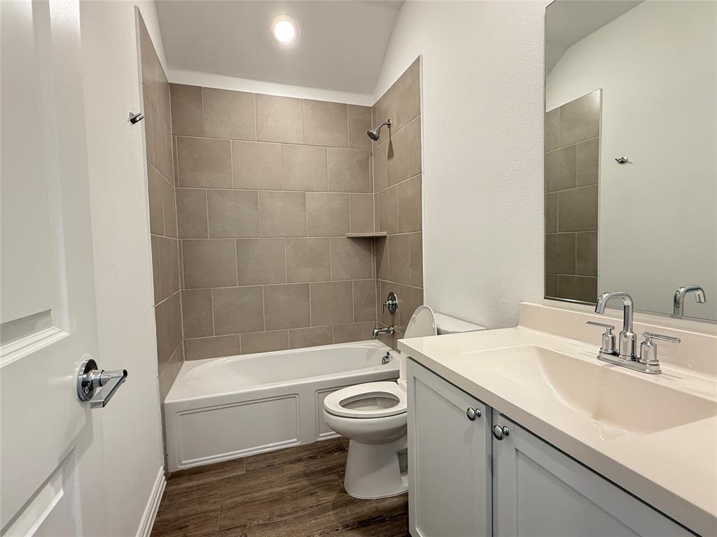 2007 Creekbluff Circle