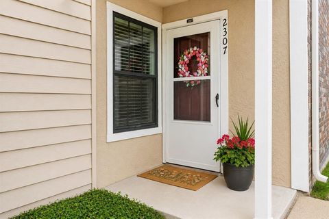 Photo of 4748 Old Bent Tree Lane #2307, Dallas, TX 75287 (MLS # 21296784)