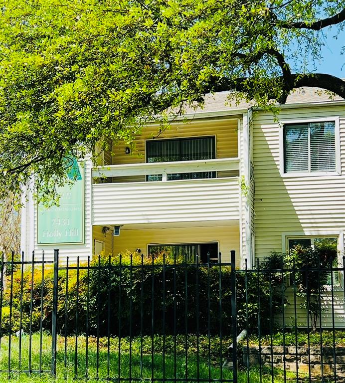 7431 Holly Hill Drive 202