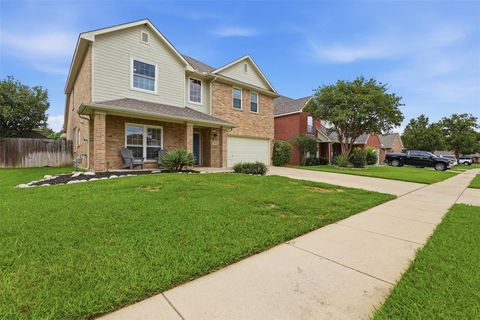 Photo of 807 Huebner Way, Burleson, TX 76028 (MLS # 21304284)