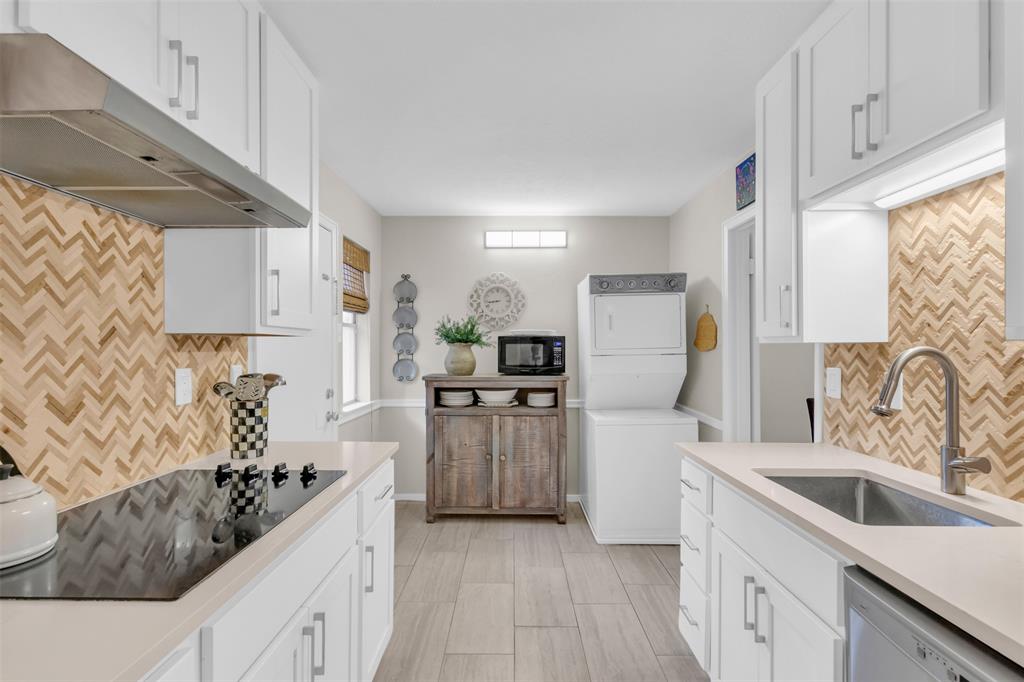 Royal Lane Condos 5800 - Residential