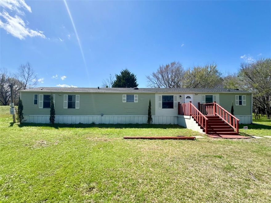 A unique opportunity ... zoned as commercial AND residential!! In a great location with HIGH VISIBILITY, OFF I-45
Service Road. There is additional frontage road on Abner Road. This is also a great investment opportunity. This
property sits on almost 2 acres with a breathtaking pond in the back and plenty of trees for shade. Would be perfect for
business use, for personal use, or both! Truly a must see!!