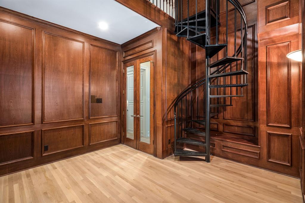 5021 Charles Place