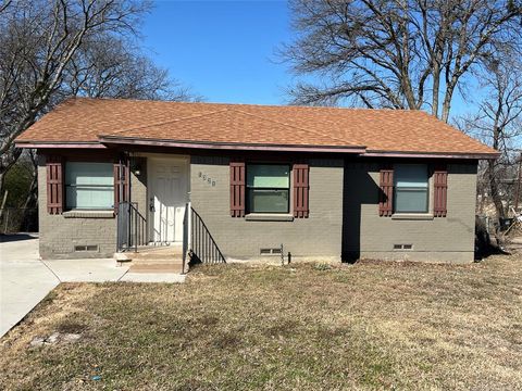 Photo of 1321 Woodcrest Drive, Mesquite, TX 75149 (MLS # 21160946)