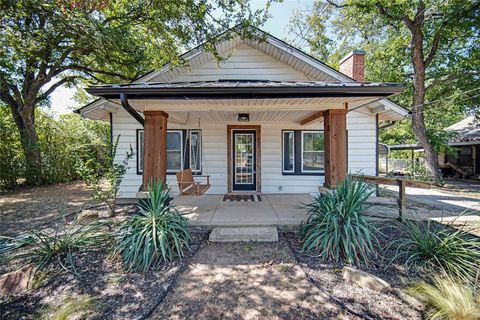 A home in Jacksboro