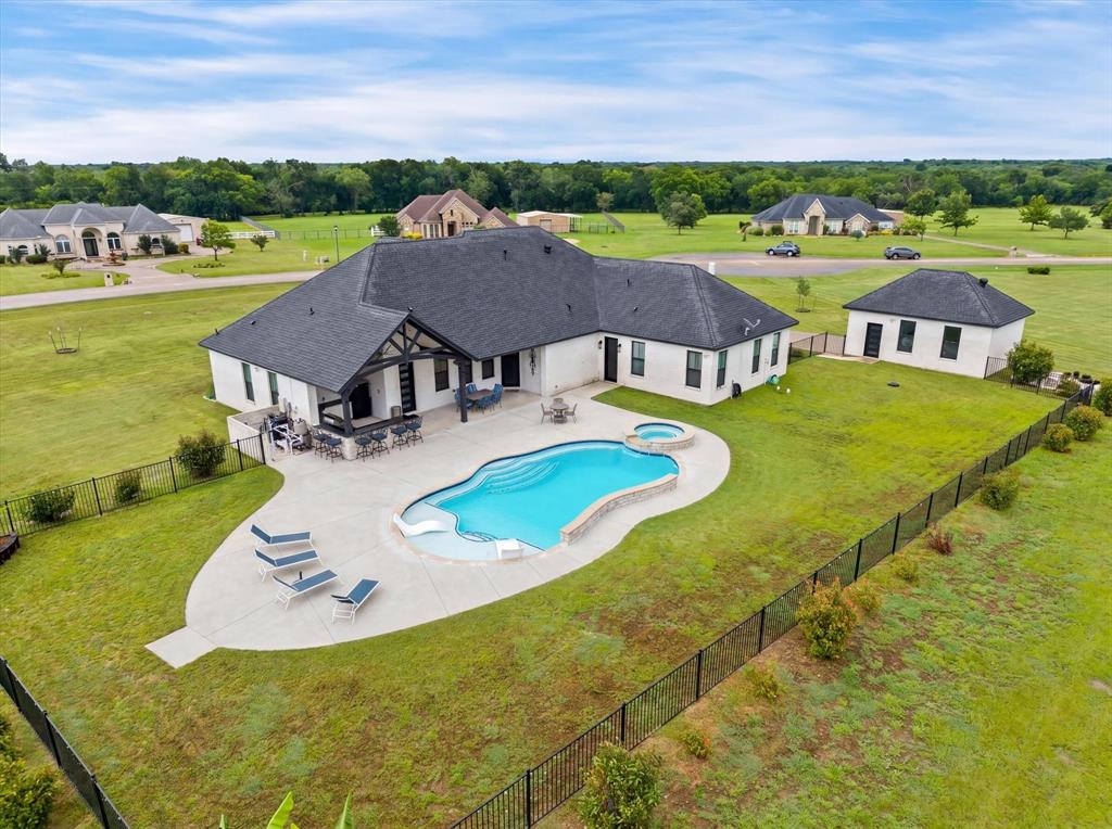 680 Horseshoe Bend