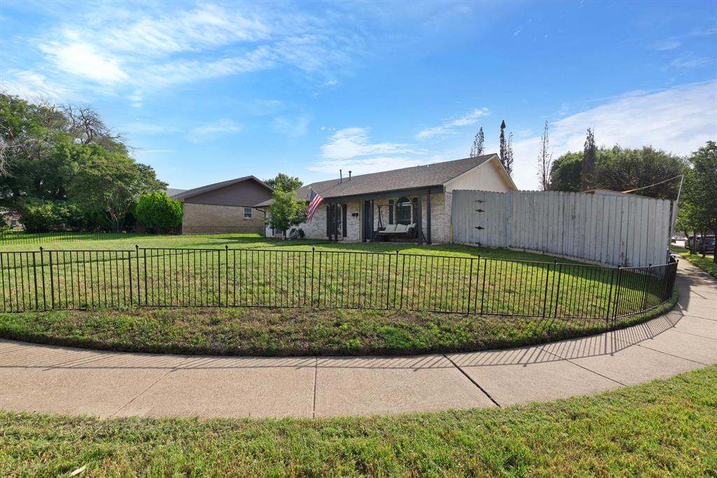 3433 Flagstone Drive