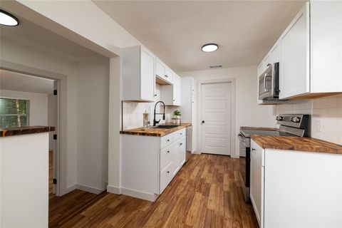 Tiny photo for 6886 County Road 2550, Quinlan, TX 75474 (MLS # 21341625)