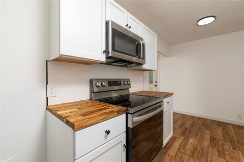 Tiny photo for 6886 County Road 2550, Quinlan, TX 75474 (MLS # 21341625)