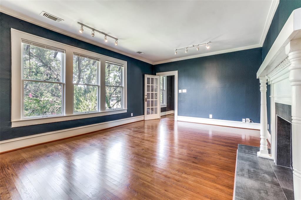 BOWSER & LEMMONS OAKLAWN - Residential Lease