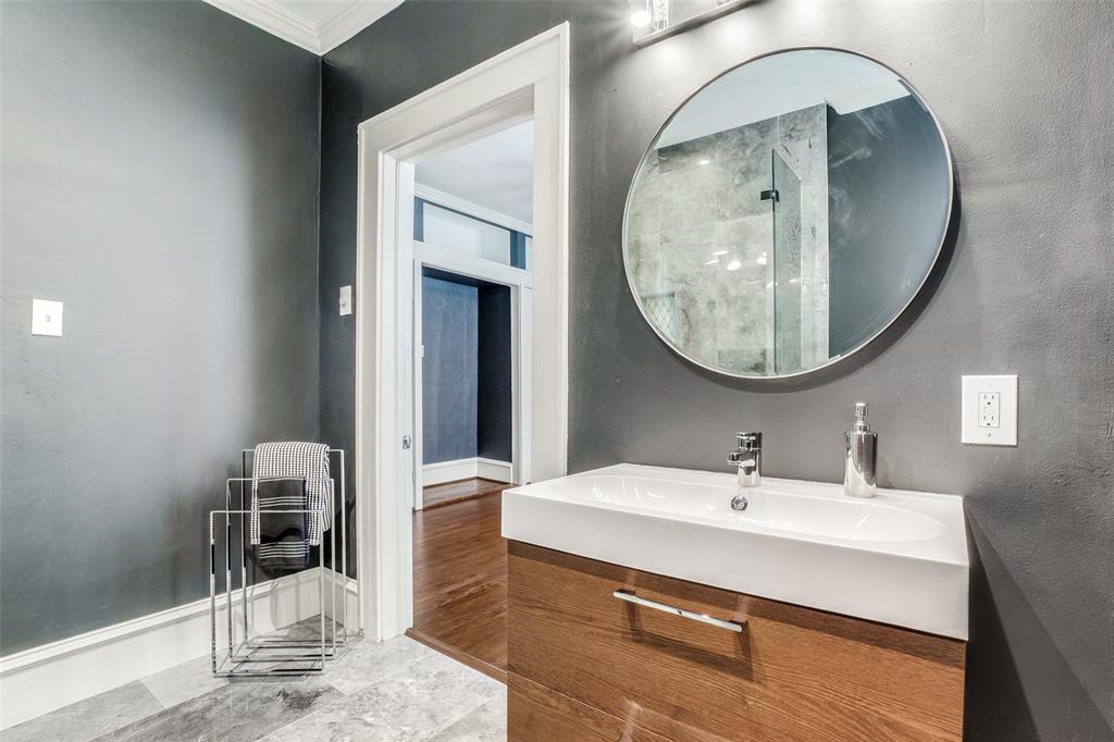 BOWSER & LEMMONS OAKLAWN - Residential Lease