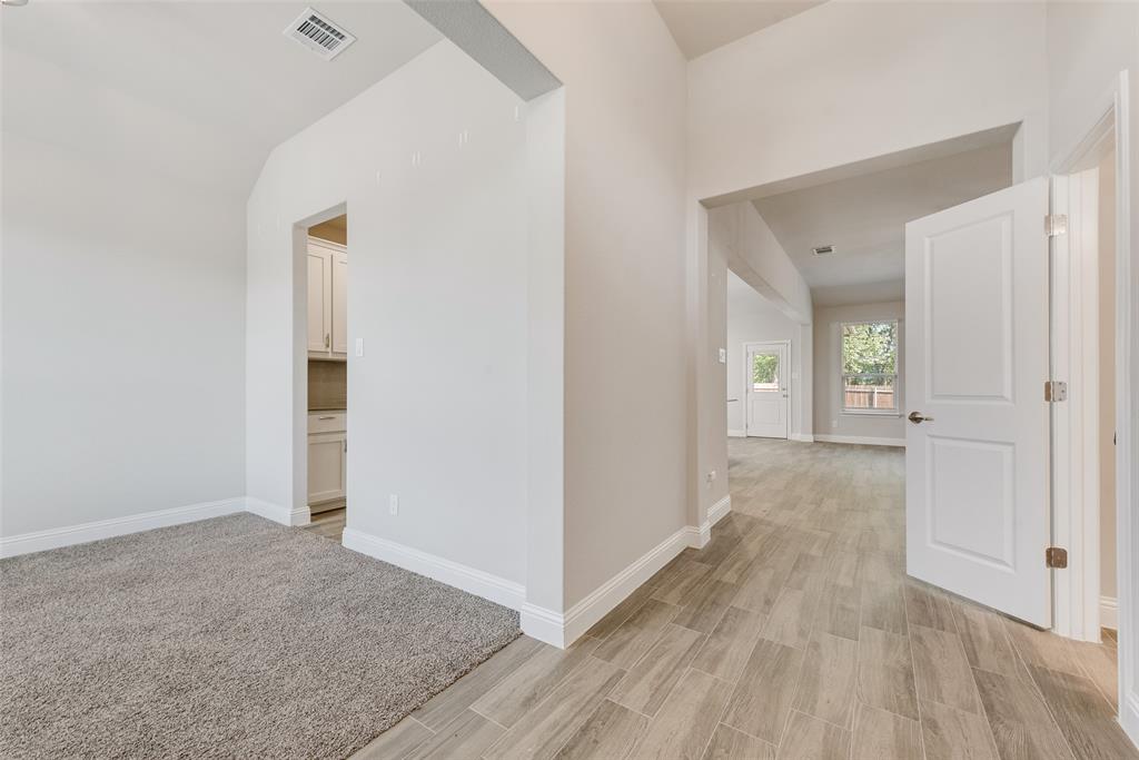 3728 Walnut Ridge Drive