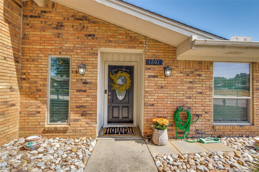 1601 San Antone Lane