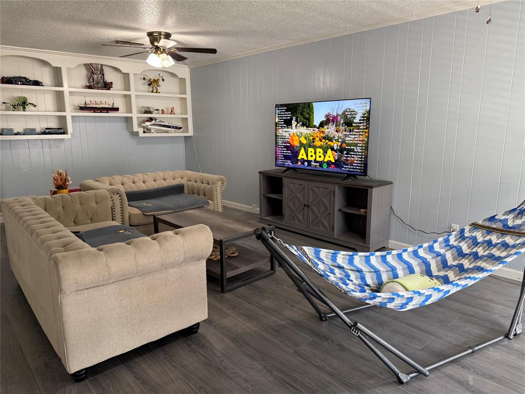 LEISURE LAND - Residential