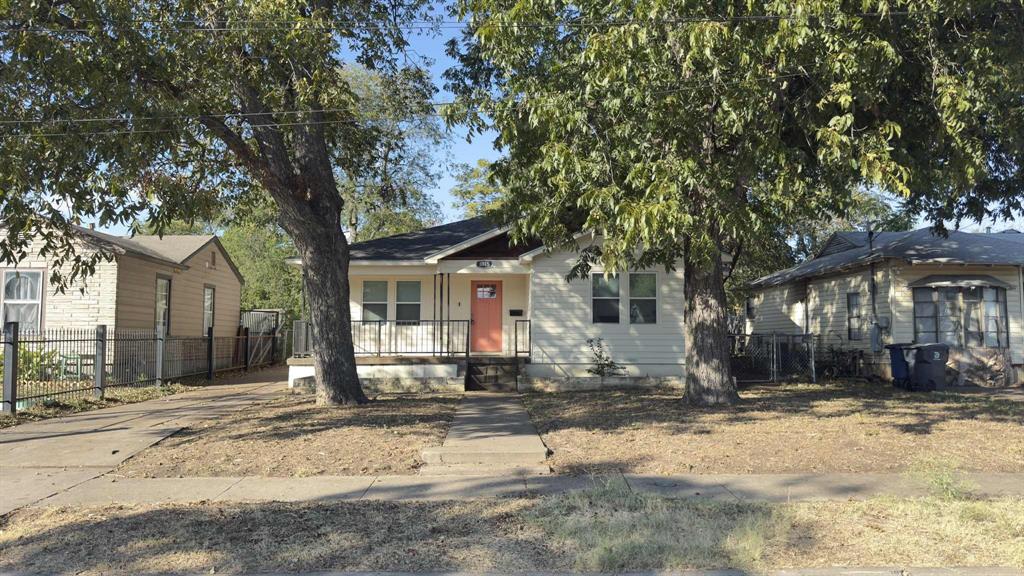 3815 Poinsettia Drive