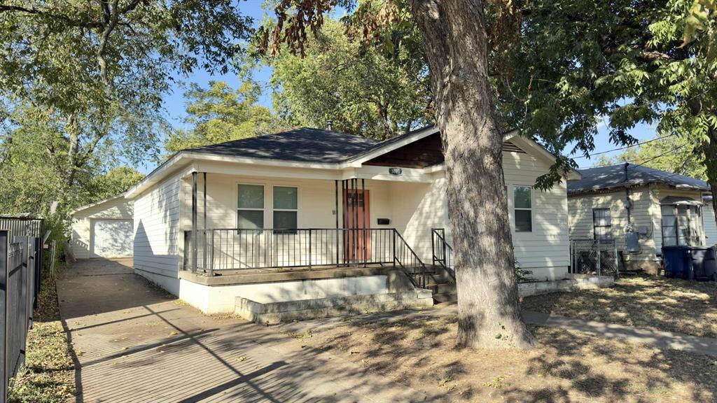 3815 Poinsettia Drive