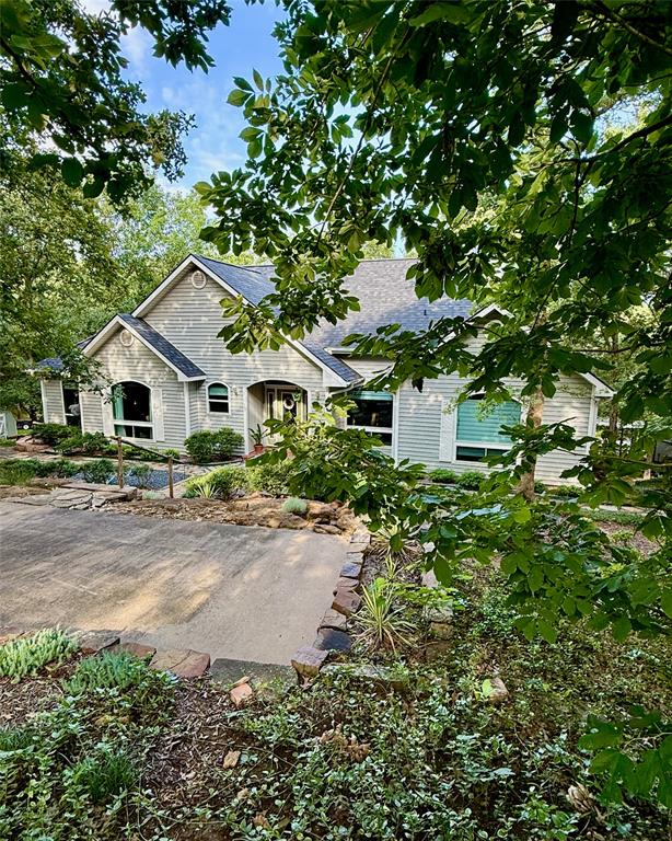37 Bridlepath Drive