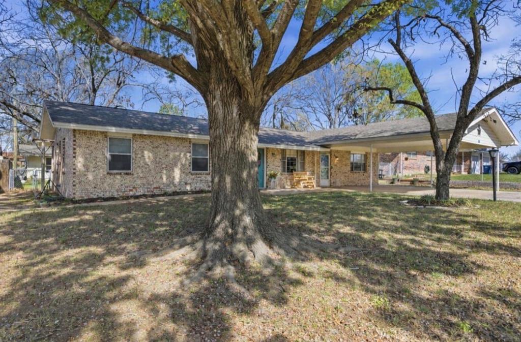 Central Deleon - Residential