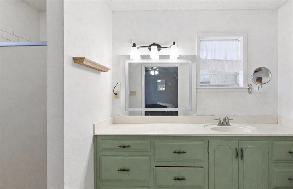 Central Deleon - Residential