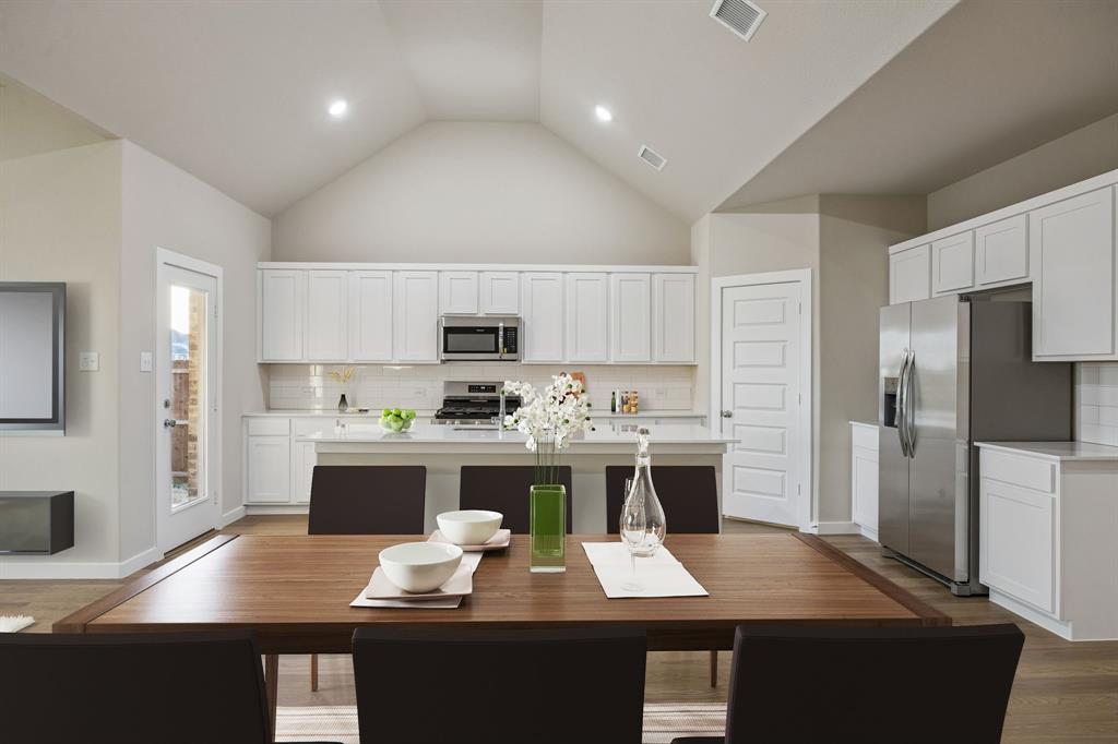 923 Sleepy Landing Drive